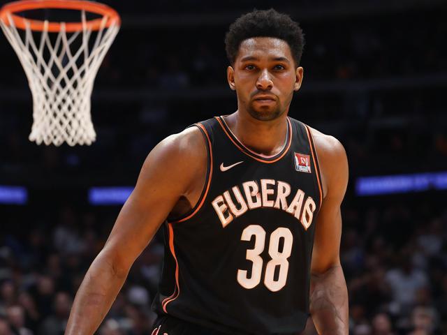 NBA Live10：重燃篮球激情，体验最真实的NBA比赛体验